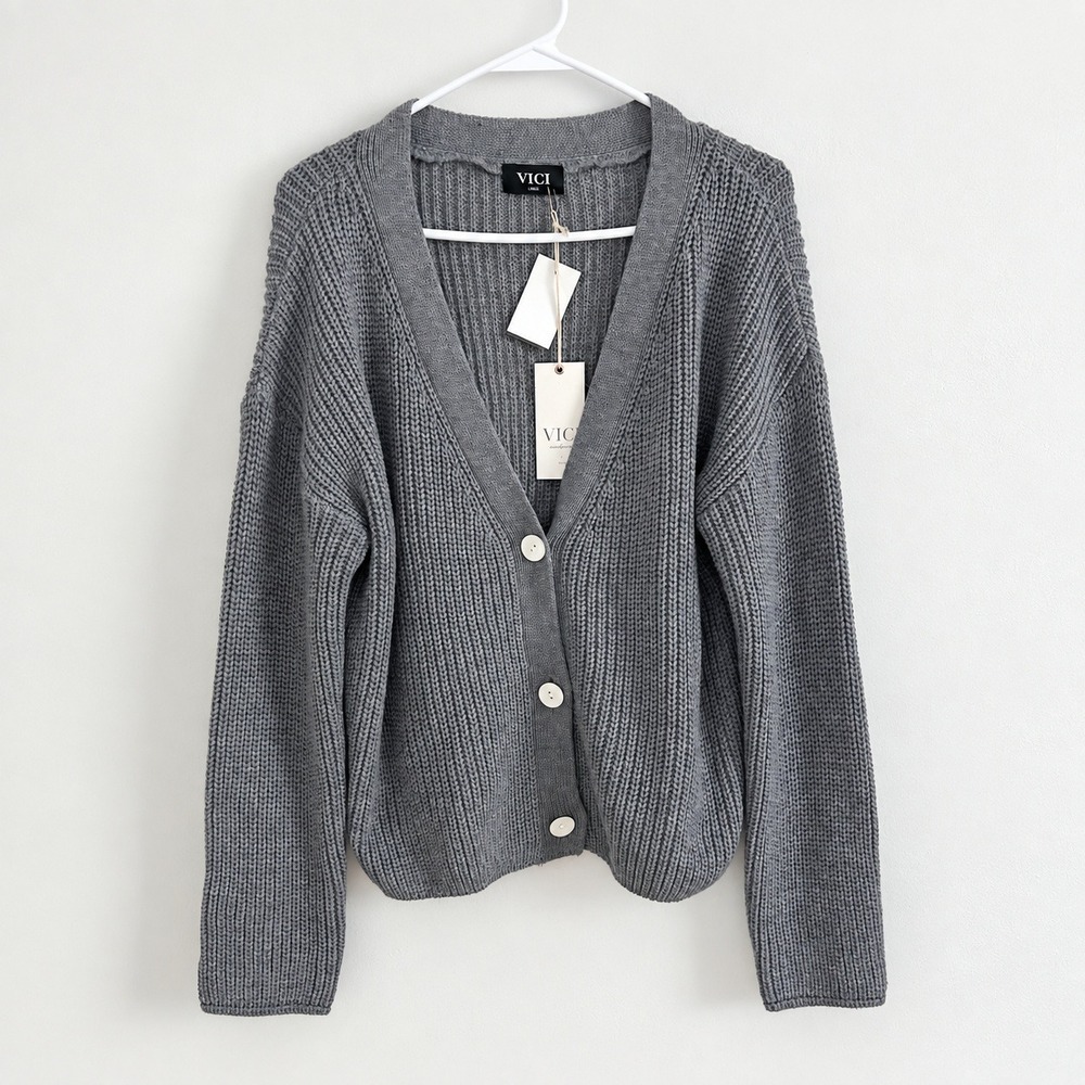 VICI Women's Gray Chunky Shaker Button Front Cropped Cardigan Large New Boxy